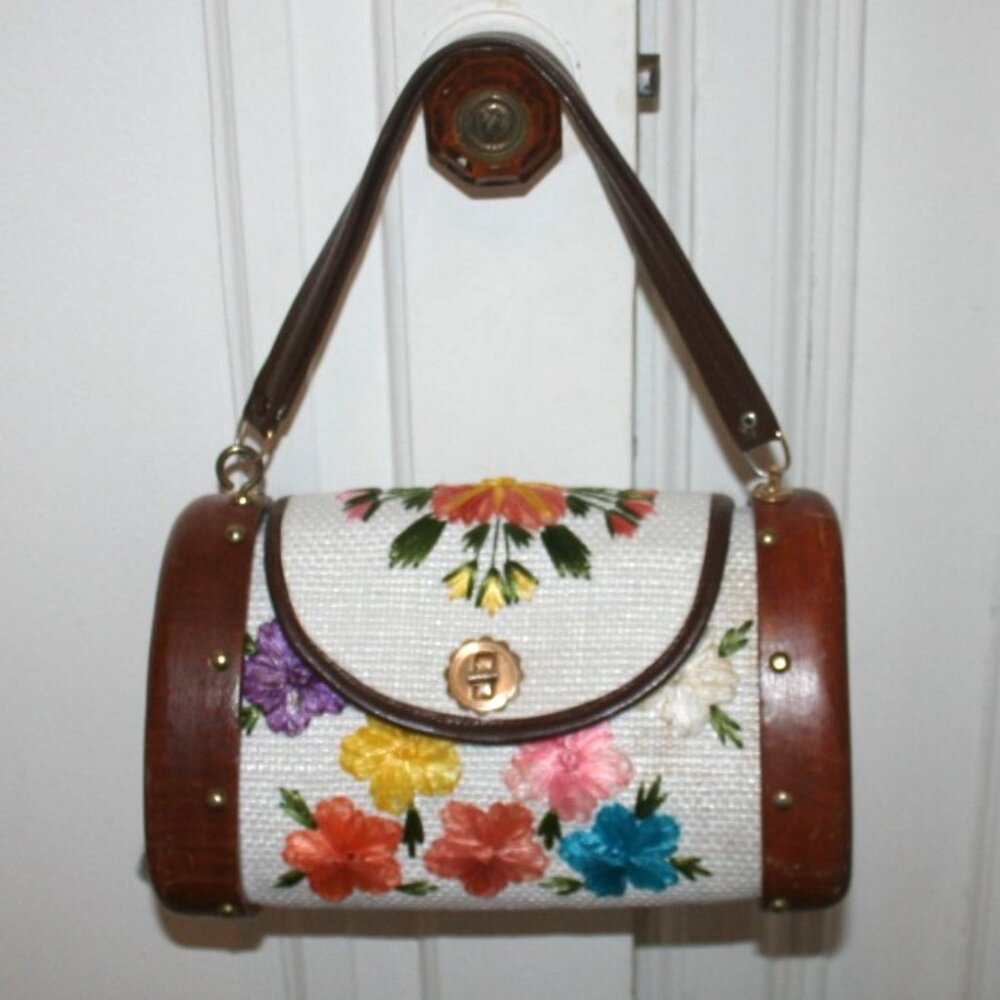LAST CHANCE! BUY NOW! 60s Raffia Monkey Pod Hawaiian Barrel Purse Tropical Tiki